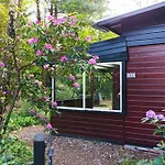 Bosbungalow De Eekhoorn * 宁斯佩特