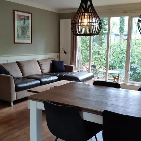 Bosbungalow De Eekhoorn