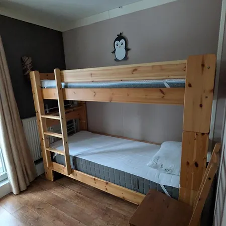 Bosbungalow De Eekhoorn Chalet Nunspeet