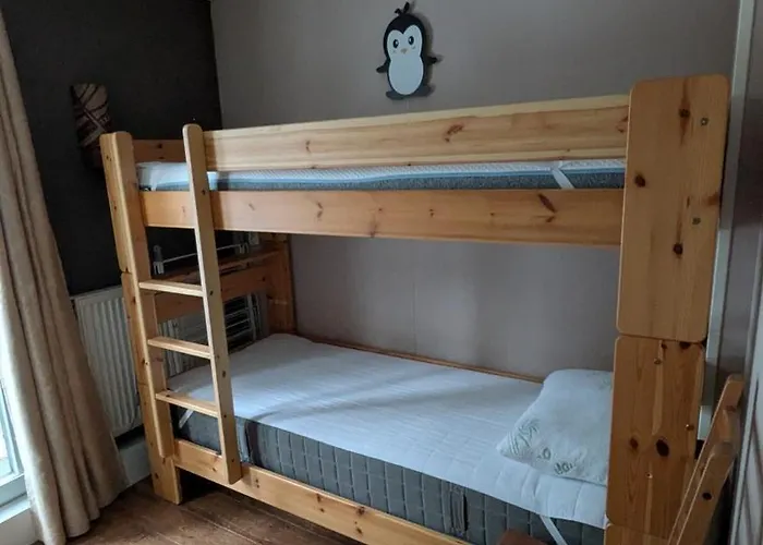 Bosbungalow De Eekhoorn Chalet Nunspeet